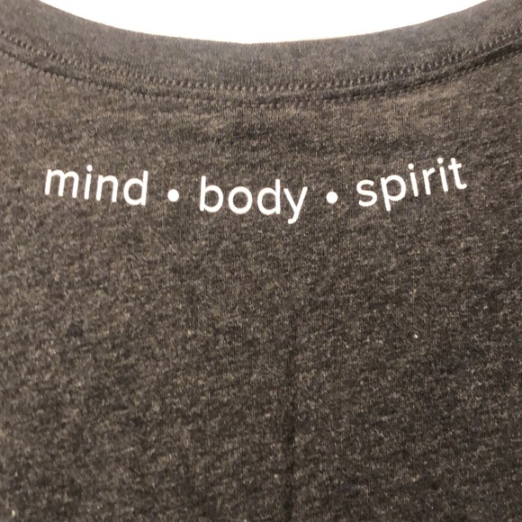 Oprah “All Things in Balance” tee t-shirt XL       v neck - Picture 7 of 7